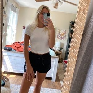 💖 3 for $35 NEW Bozzolo Ribbed White Late Crop Top